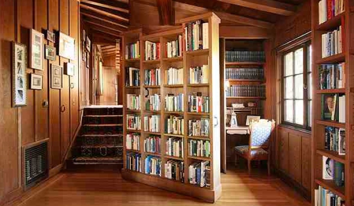 Bernard Maybeck home, Berkeley — a wood-frame house in dialogue with the hillside