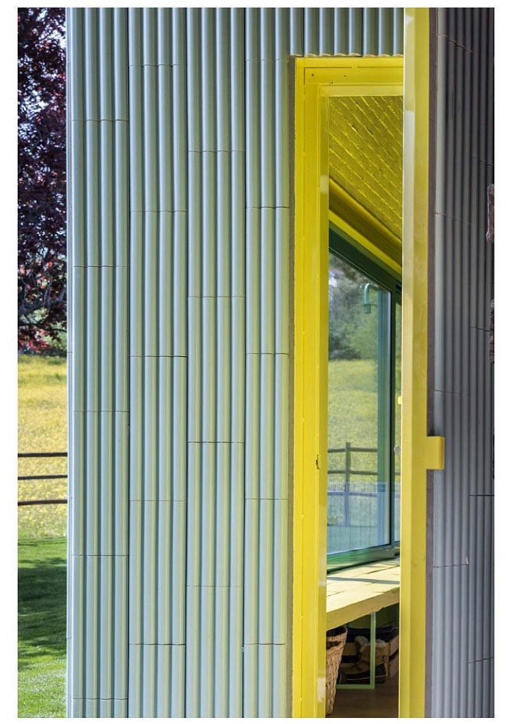 Architectural use of color - Texture and light